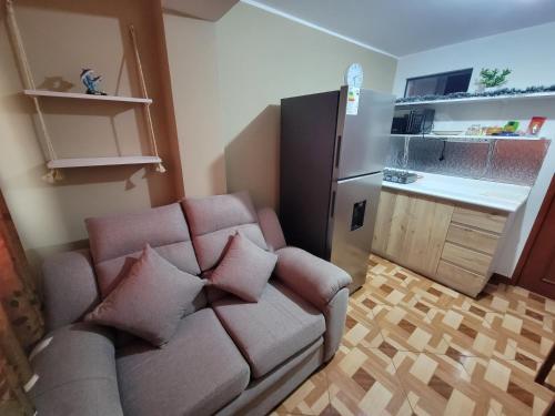 Kuchyň nebo kuchyňský kout v ubytování Departamento, LUJO HOGAR cerca a PLAZA NORTE - UNI AEROPUERTO