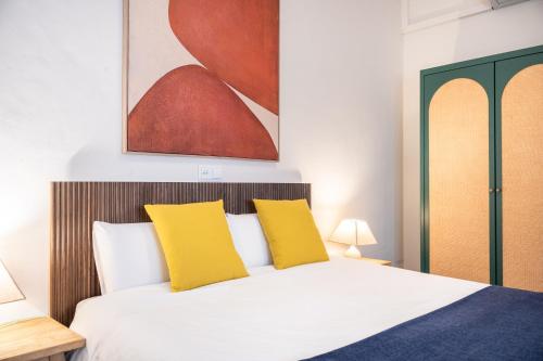 Modernist apartment in the best location, Eixample