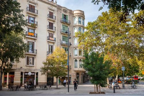 Modernist apartment in the best location, Eixample