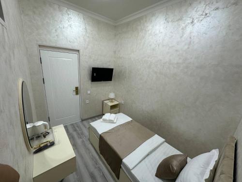 Televisyen dan/atau pusat hiburan di Astoria Inn