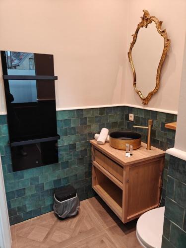 Un baño de Hotel Leopold