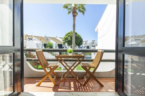B12 - Sun Apartment