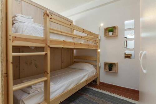 B12 - Sun Apartment