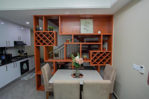Kuchyň nebo kuchyňský kout v ubytování Lavish 2Bd & 2Ba Kingsland Ibex