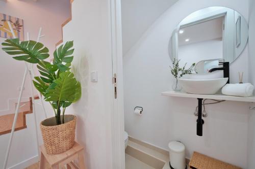 Bilik mandi di MBird Casa Limão Duplex Cascais