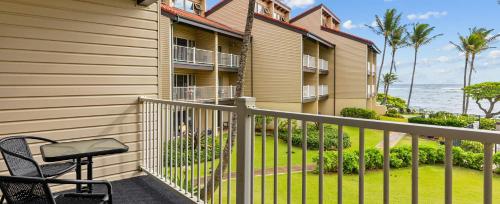 Balkón nebo terasa v ubytování 1BR Condo at Oceanfront Resort Kapaa Shore