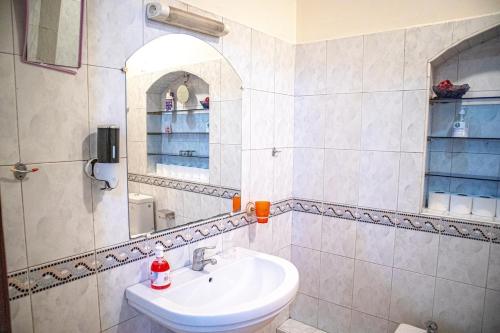 Phòng tắm tại Appartement Damas au centre de Kénitra