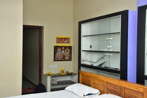 Φωτογραφία από το άλμπουμ του PPRK Rooms σε Tiruvannamalai
