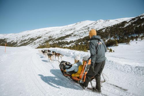 Tetamu yang menginap di Barthe Holidays I Apartamento Moderno en Arinsal 5PAX I Ideal grupo o familia, Parking, Pet friendly I Estanyo