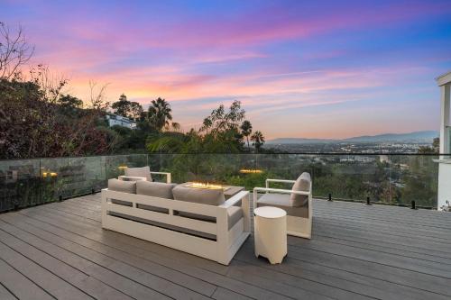 Gallery image of Hollywood Hills Retreat - Next to Universal Studios in Los Angeles