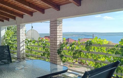 1 Bedroom Gorgeous Apartment In Maslenica