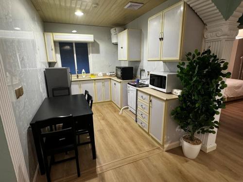 Billede fra billedgalleriet på Comfortable three-bedroom apartment in Olaya i Al Khobar