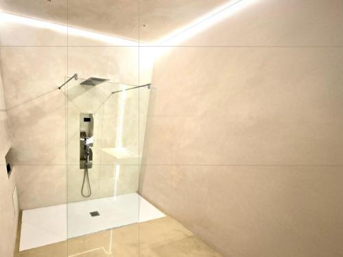 DUNE at Spanish Steps Luxury Apartment-Suite photo 29