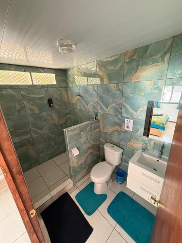 Koupelna v ubytování Fare 'Una'Una - Fakarava