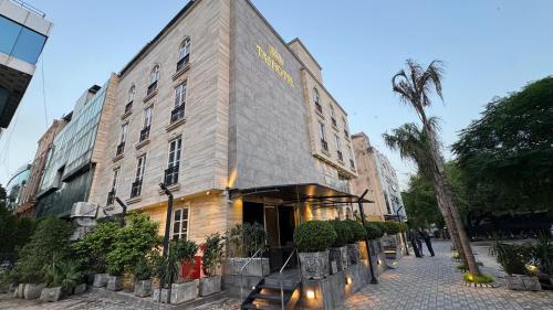 Το κτήριο όπου στεγάζεται  το ξενοδοχείο