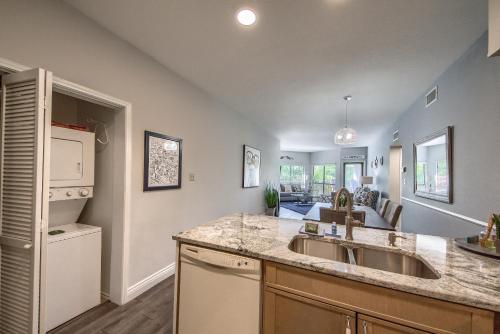 Φωτογραφία από το άλμπουμ του IC 316 Riverfront Bliss σε New Braunfels