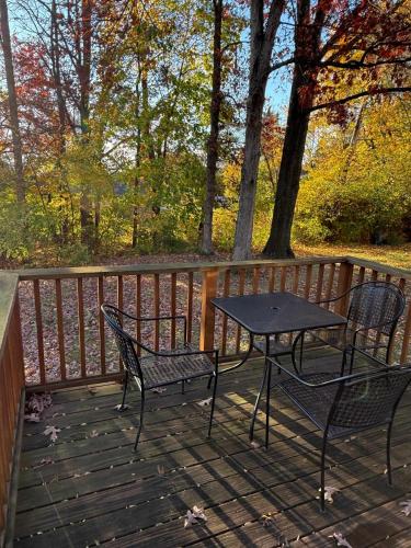 Μπαλκόνι ή βεράντα στο PSU 2br 2ba Townhome w Parking Near Campus and Stadium