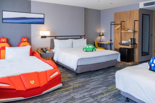 Katil atau katil-katil dalam bilik di voco Chiayi by IHG
