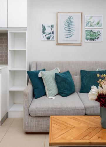 Posezení v ubytování Virgo Nest Rentals - Avida Riala IT Park - City View