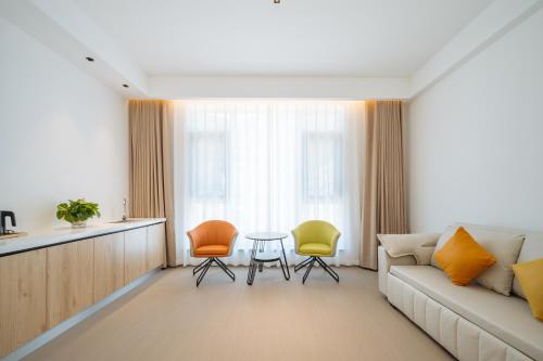 Huazhu Songshiju Homestayにあるシーティングエリア