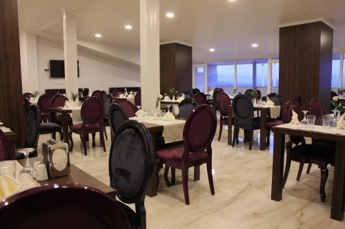 Εστιατόριο ή άλλο μέρος για φαγητό στο Safran City Hotel&SPA Cafe&Bar
