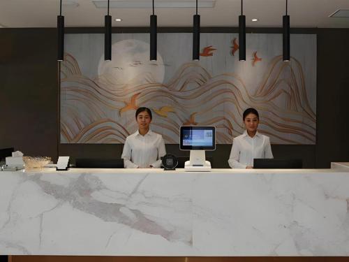 Ahli kakitangan di Jinjiang Inn Select Heze Wanxiang Plaza Guiling Road