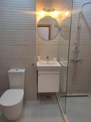 Ένα μπάνιο στο Apartments Mladost 1A