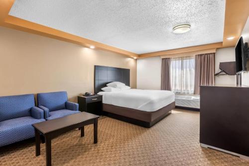 Econo Lodge Woodbridgeにあるベッド