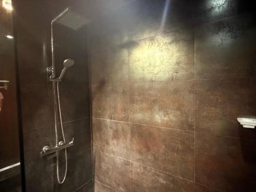 Un baño de Bedazzle Waves Wadduwa