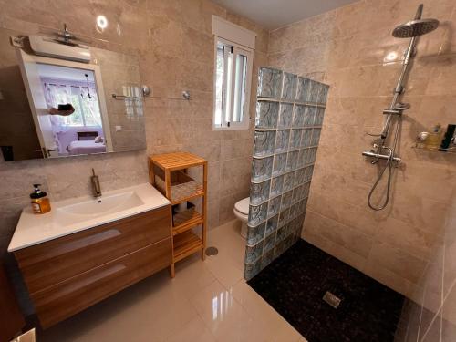 Villa with private pool, only 7 min to the beach