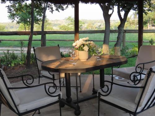Jardín al aire libre en The House On The Hill