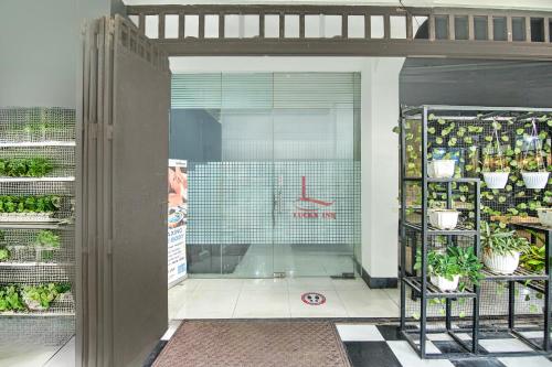 Φωτογραφία από το άλμπουμ του Hotel O Makassar near Mall Panakukang formerly Hotel Lucky Inn Makassar σε Pacinongong