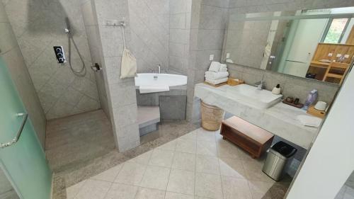 Ένα μπάνιο στο Tsingpu Badaling Retreat
