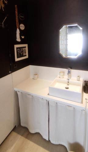 Gambar di galeri bagi Chambre avec entrée Privée au calme, quartier Talensac di Nantes