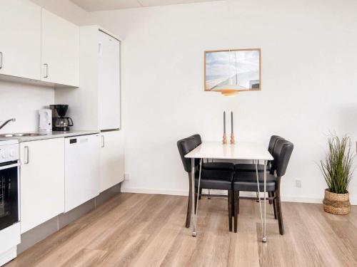 Kuchyň nebo kuchyňský kout v ubytování Apartment in Holiday Park in Vedersø Klit