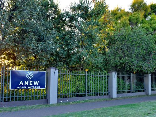 Taman di luar ANEW Hotel Witbank Emalahleni