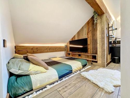 Modern 2BR Apt with Mountain Views & Private Parking photo 2