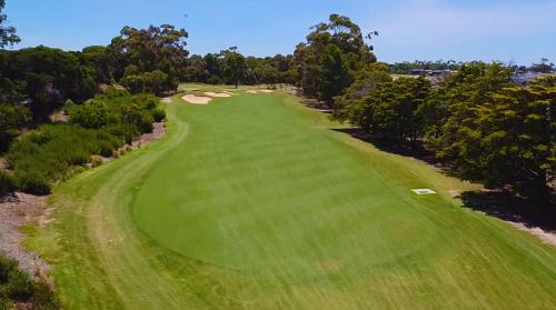 an overhead view of the green on a golf course at Shore Getaway Spirit of Tasmania- 2 Mins in Norlane