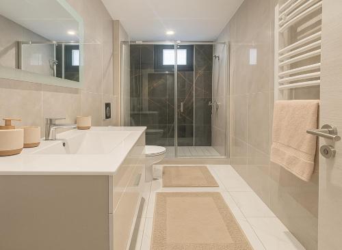 Ένα μπάνιο στο Appartement 2 chambres Spacieux à Dely Brahim