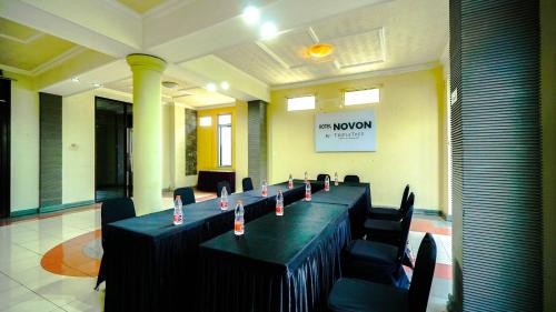 Novon Family Hotel by Tripletreeにあるビジネスエリアまたは会議室