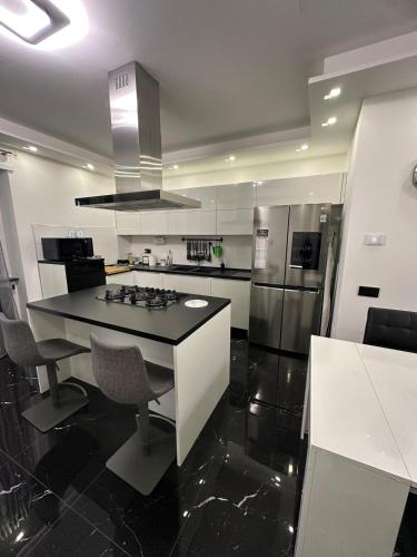 Due Leoni Luxury House