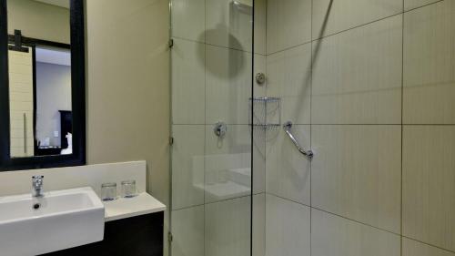 Bilik mandi di ANEW Hotel Witbank Emalahleni