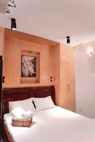 Postel nebo postele na pokoji v ubytování Dfour Home Trần Quốc Toản, Hoan Kiem, Ha Noi Old Quarter