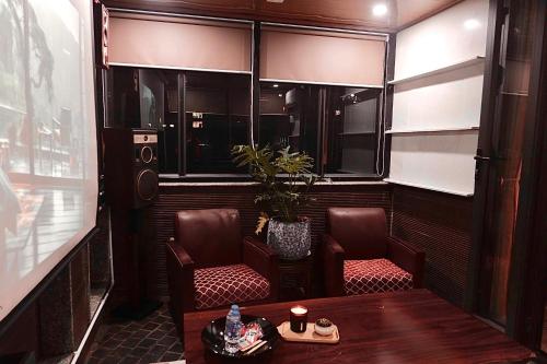 Posezení v ubytování Dfour Home Trần Quốc Toản, Hoan Kiem, Ha Noi Old Quarter