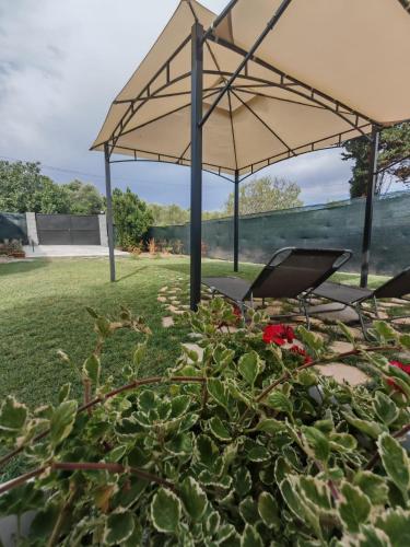 Κήπος έξω από το Casa vacanze Soleil