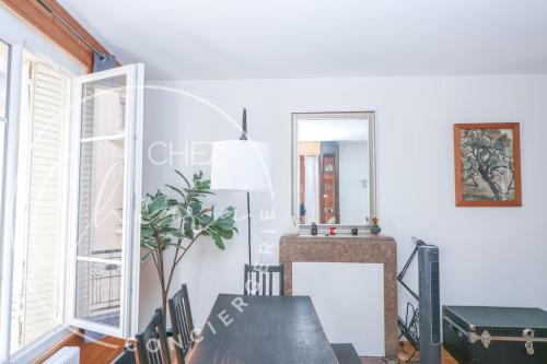 Apartment Near Pantheon Paris 5e