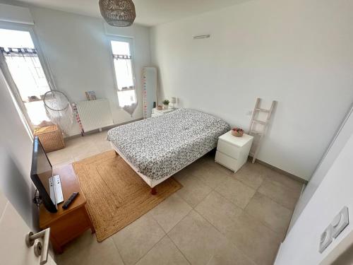 Spacious & bright apartment Joliette district