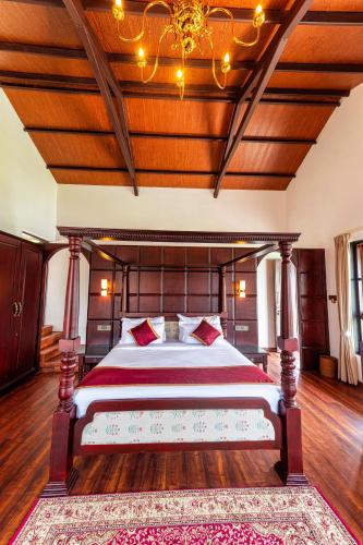 Postel nebo postele na pokoji v ubytování Nishigandha Jal Mahal Resort