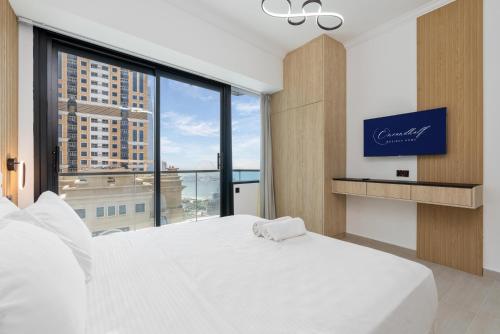 The Luxe Marina Experience - Stylish 2BR with Sweeping Balcony Views for Total Relaxation photo 2