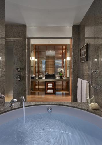 Ένα μπάνιο στο Mandarin Oriental, Tokyo